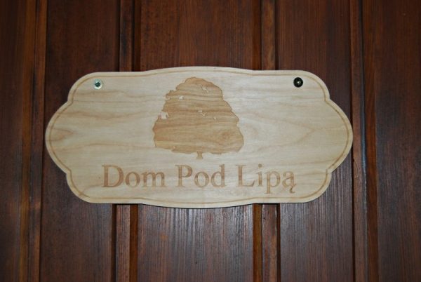Dom_pod_Lipa_tabliczka